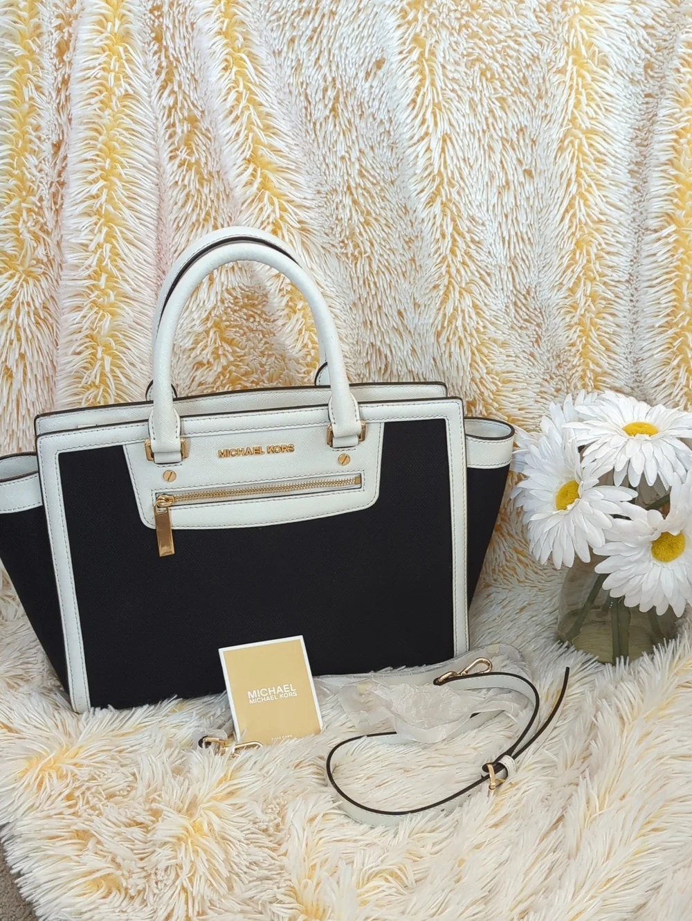 ❣️👜Michael Kors Large Selma Black and White 👜❣️